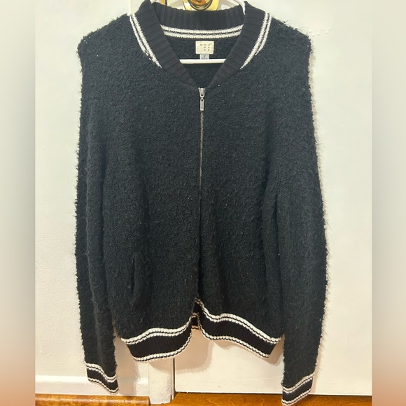 Zip Up Sweater - Picture 2 of 5